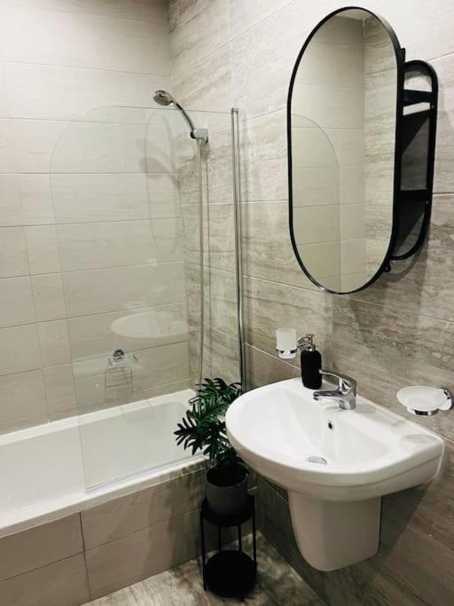 Sliema, Apt7, Stylish 2 Bedroom Apartment With Parking Exterior photo